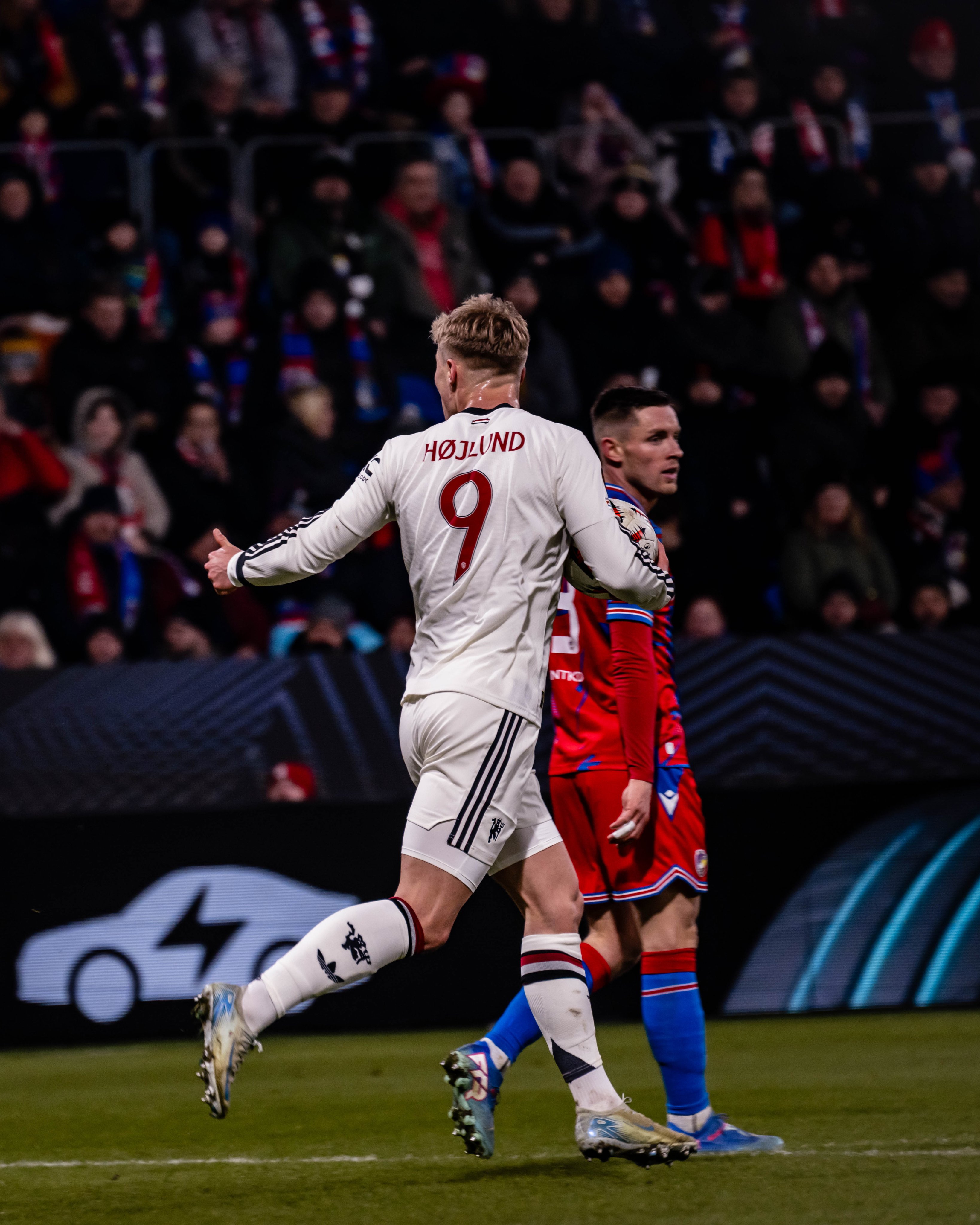 包含曼联状元新援中场能见度提升,球迷期待的词条 包含曼联状元新援中场能见度提升,球迷期待的词条