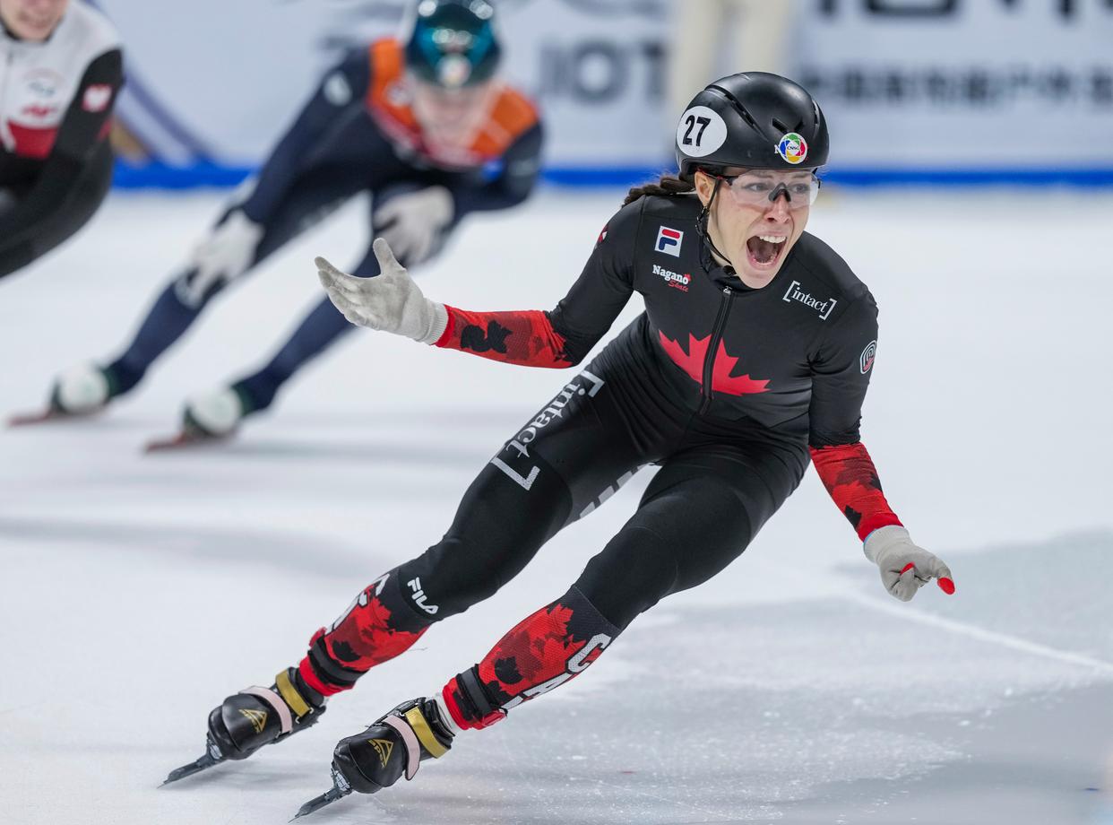 加拿大队夺走桂冠,晋级冬季赛事 加拿大队夺走桂冠,晋级冬季赛事