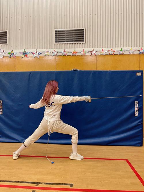 包含意大利击剑选手技压群雄,斩获银牌的词条 包含意大利击剑选手技压群雄,斩获银牌的词条