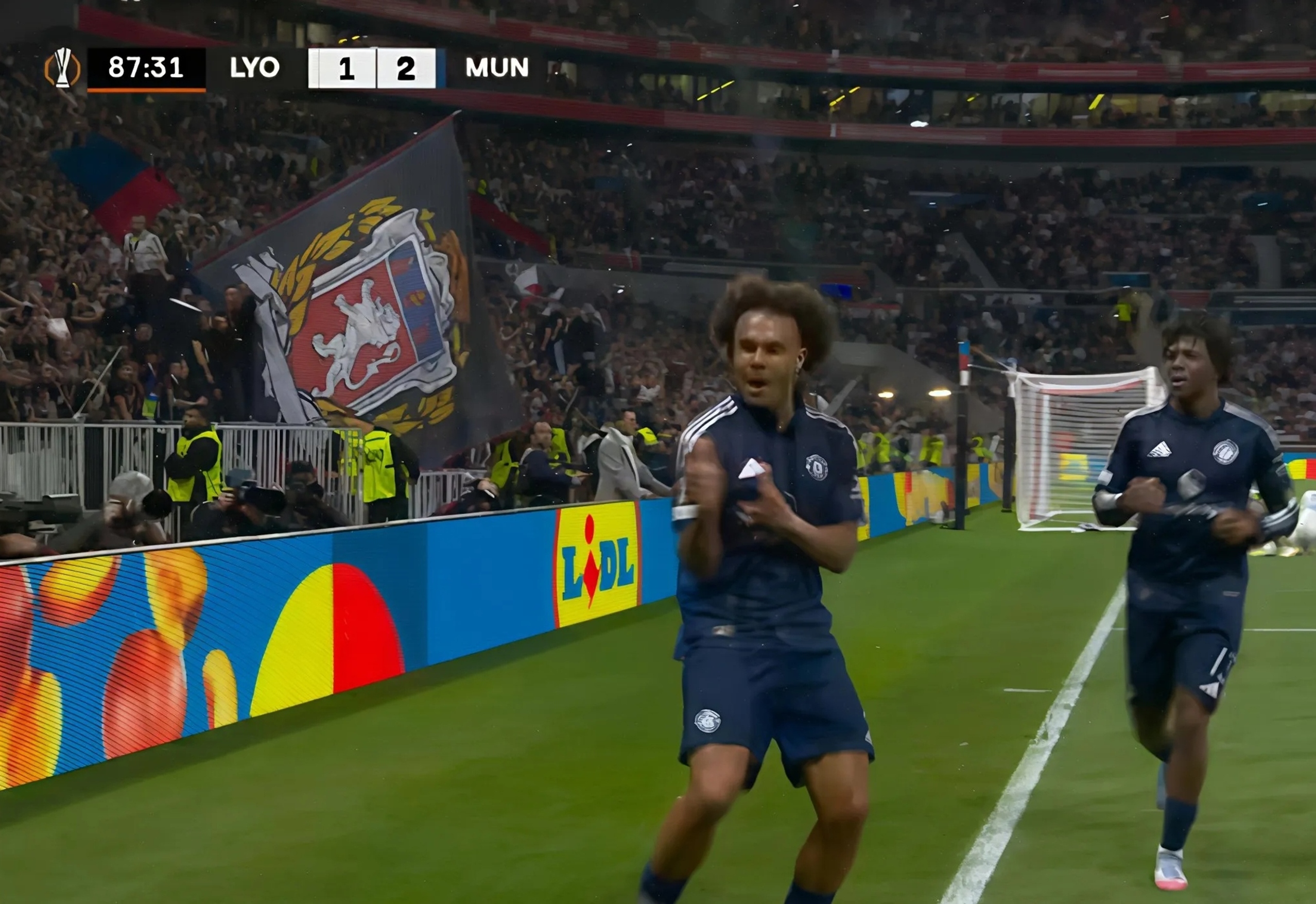 里尔备战欧联杯比赛,主帅调整阵容备战战役的简单介绍 里尔备战欧联杯比赛,主帅调整阵容备战战役的简单介绍