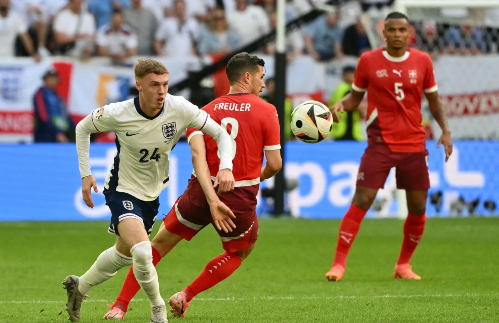 荷兰国家队成功晋级八强 荷兰国家队成功晋级八强