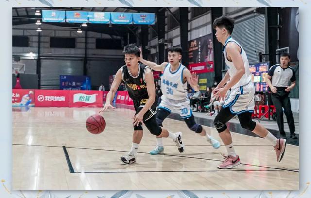 球队在比赛中展现了出色的配合与默契 球队在比赛中展现了出色的配合与默契