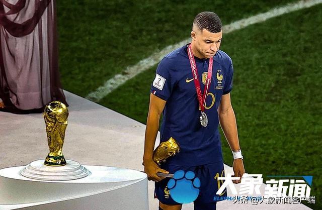 巴西足球联赛选手获得金靴奖 巴西足球联赛选手获得金靴奖