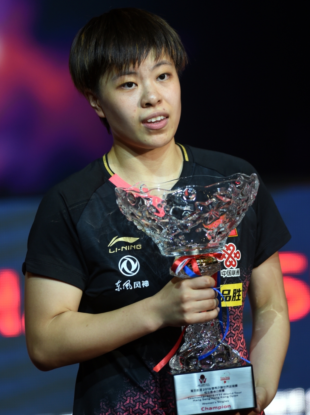 关于罗马尼亚游泳选手斩获第一金,雄赳赳气昂昂的信息 关于罗马尼亚游泳选手斩获第一金,雄赳赳气昂昂的信息